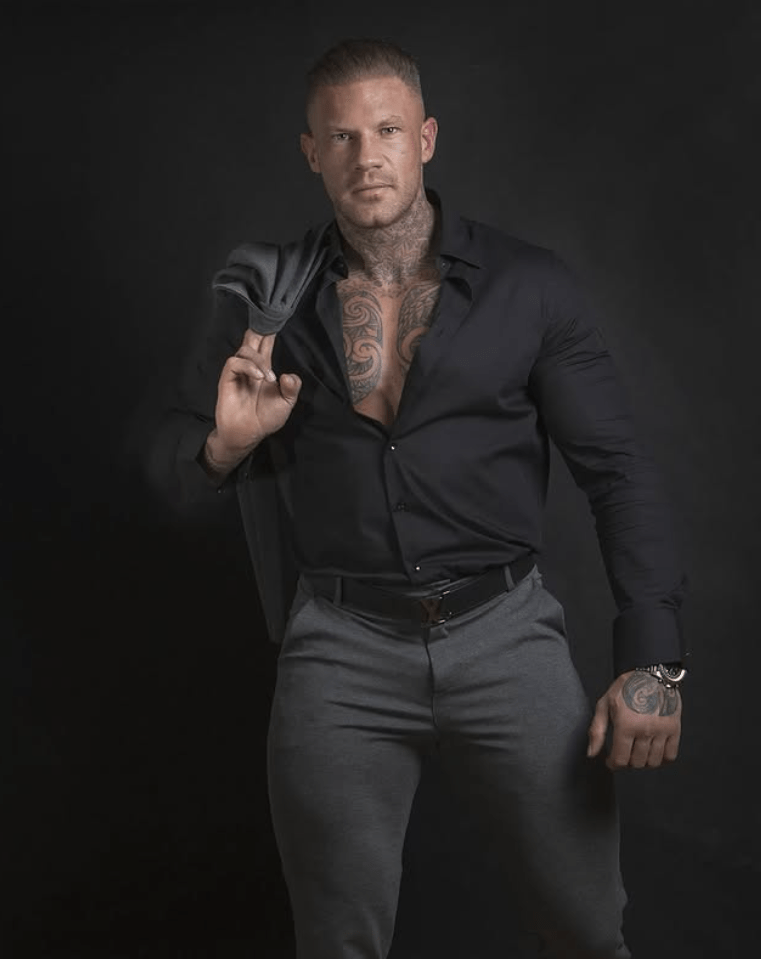 Top Tier Men een coach met persoonlijke leiderschap met een groei mindset